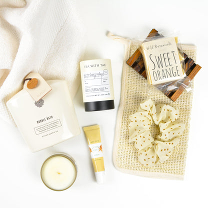 luxury bubbles and tea spa gift set with bubble bath and candle